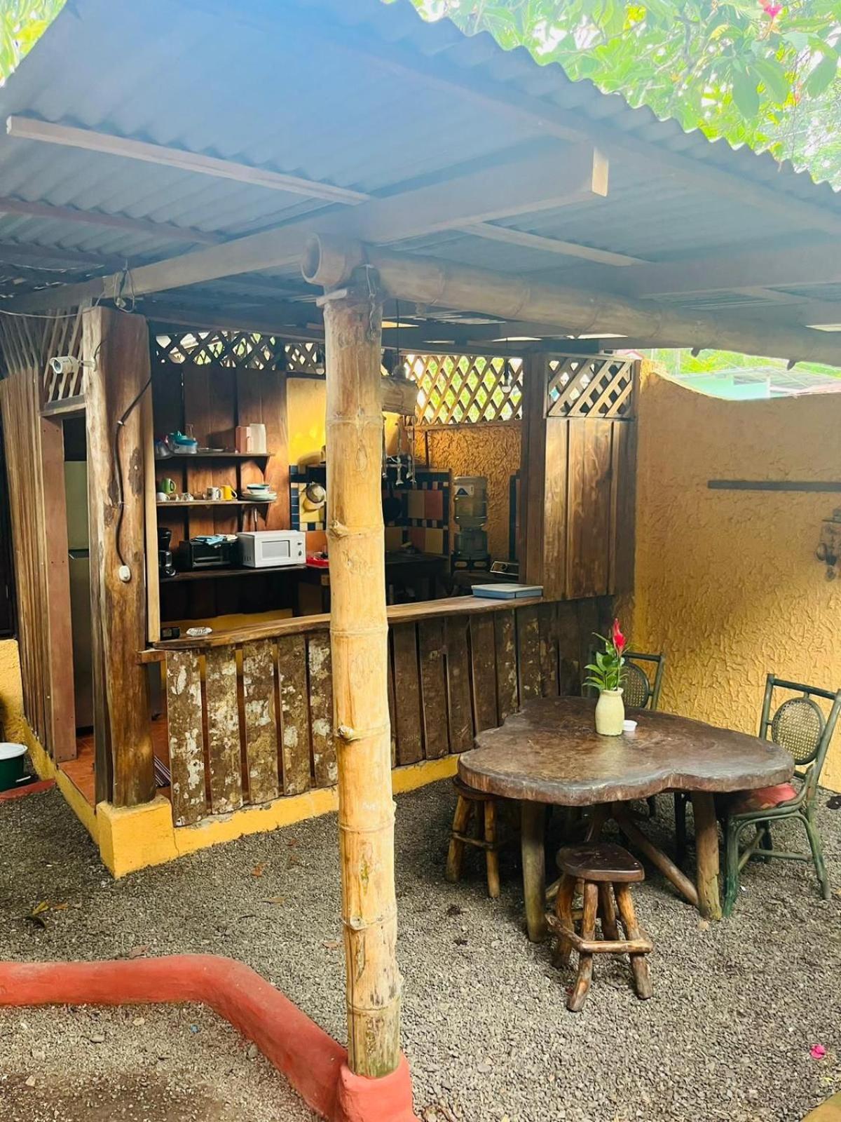 La Casa De Rolando Puerto Viejo de Talamanca Exterior foto